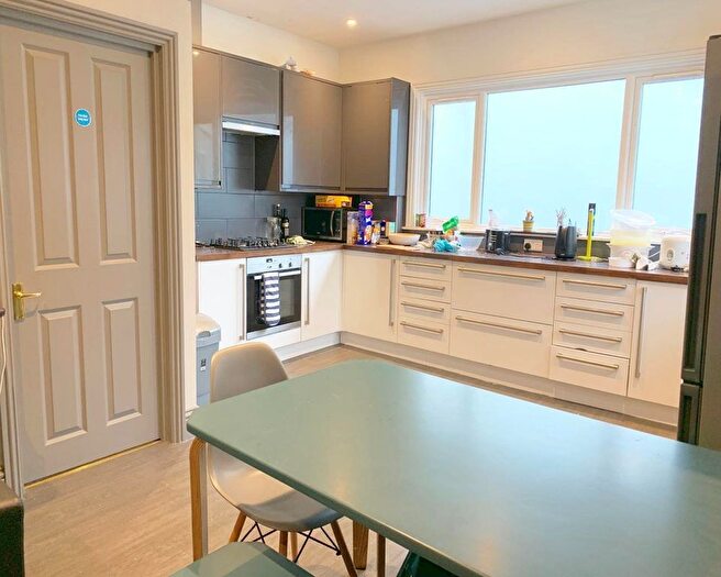 4 Bedroom Maisonette To Rent In St Georges Road, Brighton, BN2