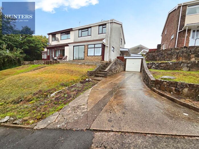 3 Bedroom House For Sale In Glen View, Litchard, Bridgend, CF31