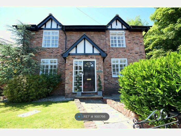 3 Bedroom Detached House To Rent In Manchester Road, Cheadle, SK8