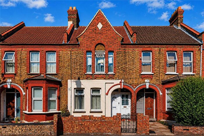 2 Bedroom Flat For Sale In Seymour Road, Leyton, London, E10