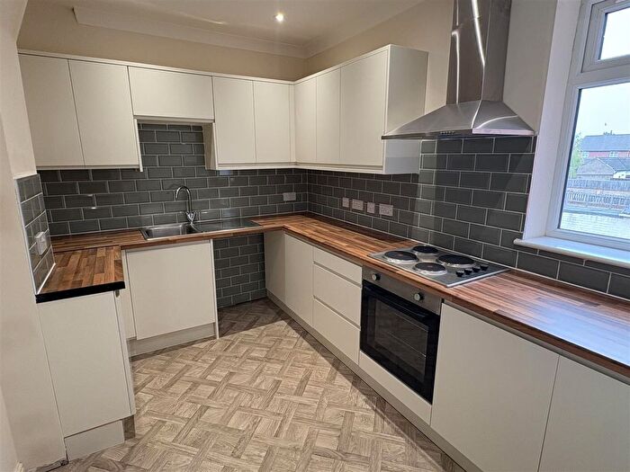 1 Bedroom Flat To Rent In Church Road, Stainforth, Doncaster, DN7