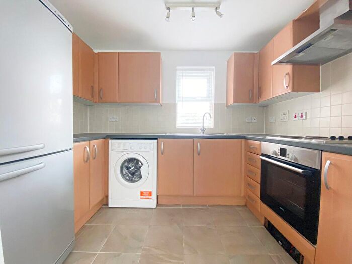 2 Bedroom Flat To Rent In Talavera Close, Dukes Ride, Crowthorne, RG45