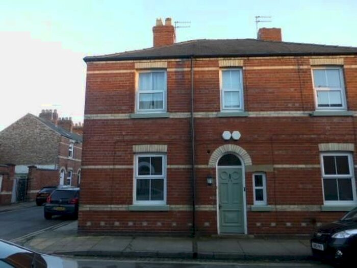 2 Bedroom Flat To Rent In Compton Street, York, YO30