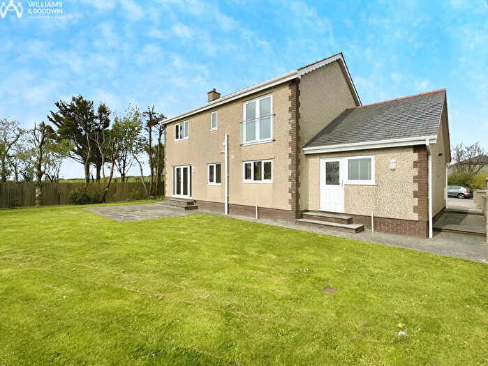 4 Bedroom Detached House For Sale In Llanrhyddlad, Llanrhyddlad, LL65