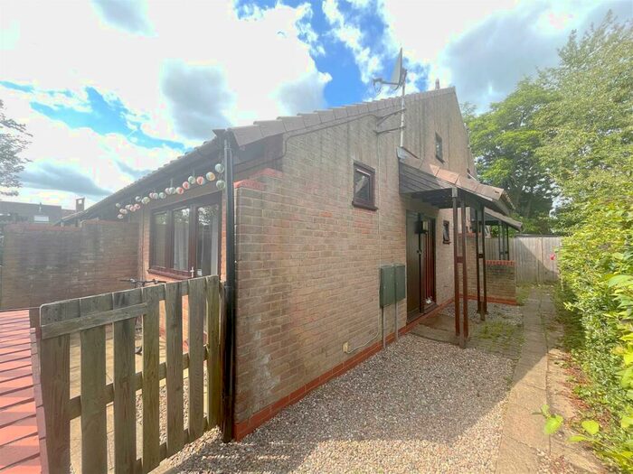 1 Bedroom Semi-Detached House To Rent In Cadman Square, Shenley Lodge, Milton Keynes, MK5