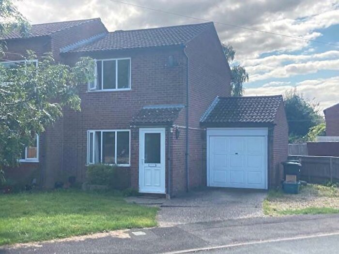 2 Bedroom End Of Terrace House To Rent In Walton Way, Newbury, RG14