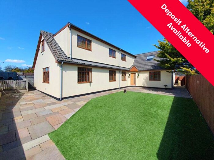 5 Bedroom Detached House To Rent In Abbots Road, Hanham, Bristol, BS15