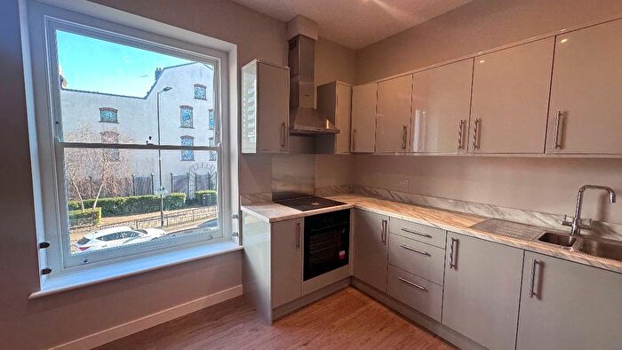 1 Bedroom Flat To Rent In High Street, Sutton, SM1