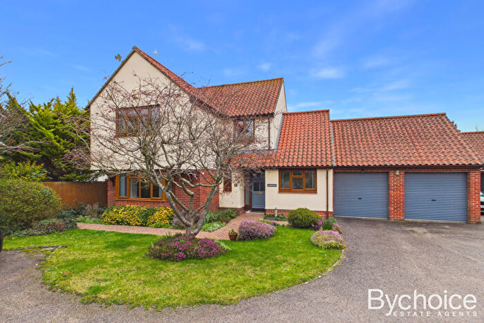 4 Bedroom Detached House For Sale In The Glebe, Sudbury Road, Lavenham, Suffolk, CO10