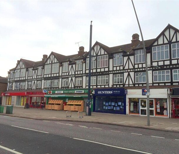2 Bedroom Flat For Sale In A Tudor Parade High Road, Romford, Essex, RM6