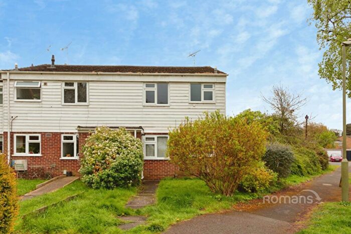 3 Bedroom Terraced House To Rent In Pinewood Park, Farnborough, Hampshire, GU14