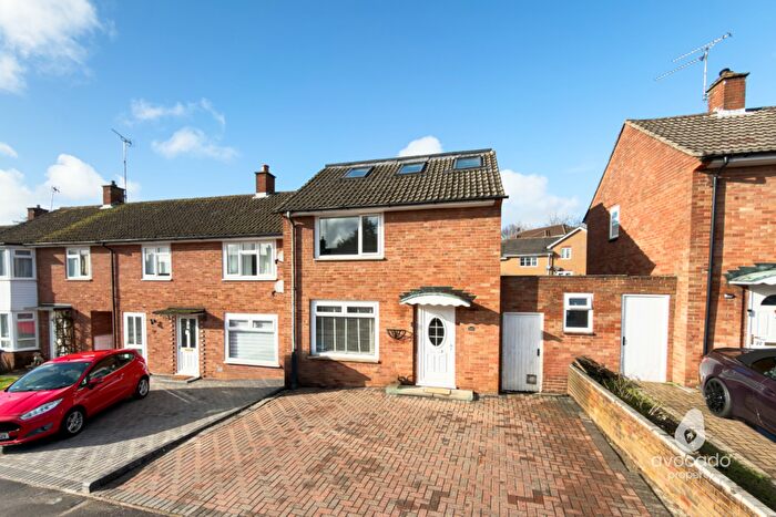 3 Bedroom End Of Terrace House For Sale In Beckford Avenue, Bracknell, RG12