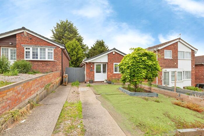 2 Bedroom Detached Bungalow For Sale In Hatherleigh Road, Leicester, LE5