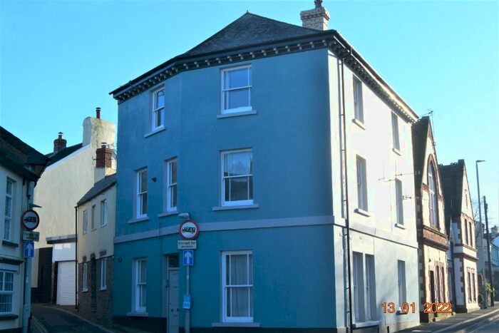 2 Bedroom Flat To Rent In Fore Street, Northam, EX39