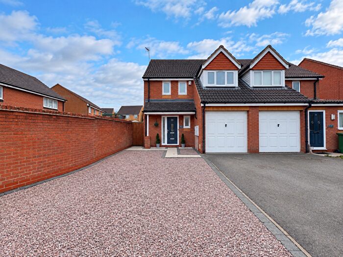 3 Bedroom Semi-Detached House For Sale In Jewsbury Way, Thorpe Astley, Braunstone, Leicester, LE3