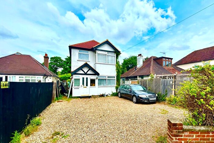 4 Bedroom Detached House For Sale In Coleford Bridge Road, Mytchett, Camberley, Surrey, GU16