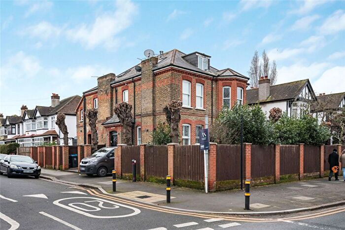 2 Bedroom Flat For Sale In Graham Avenue, Mitcham, CR4