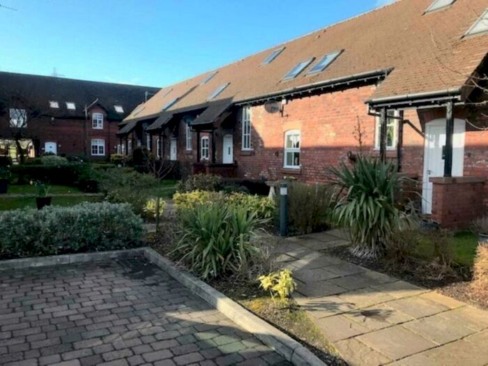 3 Bedroom House To Rent In Reduced - Gated Splendor Living - Golf Course Your Neighbour, L35