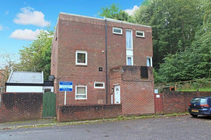 2 Bedroom Flat To Rent In Majestic Way, Telford, TF4
