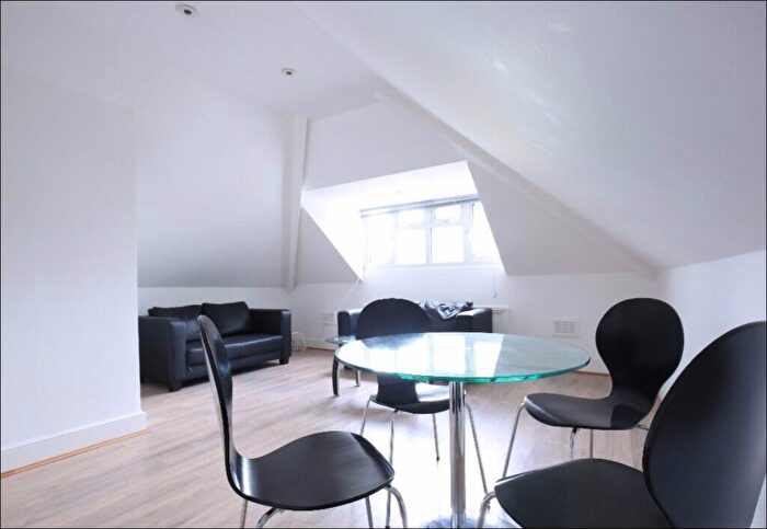 2 Bedroom Flat To Rent In Evangelist Road, London, NW5