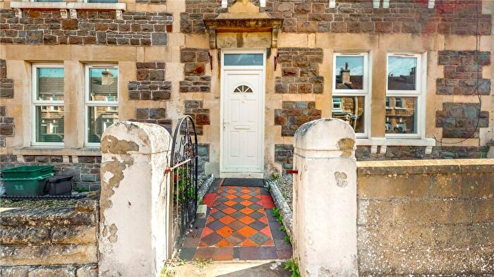 6 Bedroom House To Rent In Third Avenue, BA2