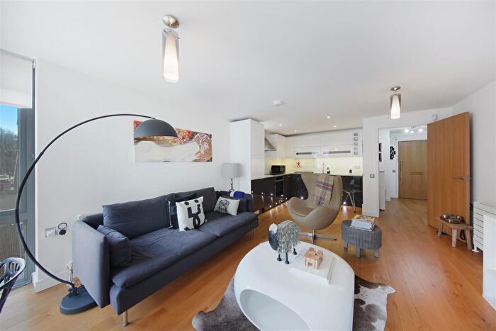1 Bedroom Flat To Rent In Queensdale Crescent, London, W11