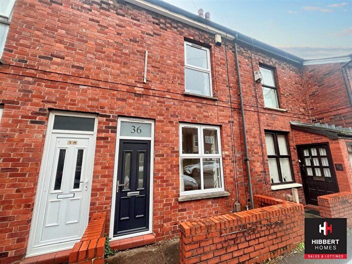 2 Bedroom House To Rent In Mount Pleasant, Hazel Grove, SK7