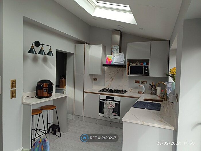 4 Bedroom Semi-Detached House To Rent In Warminster Road, London, SE25