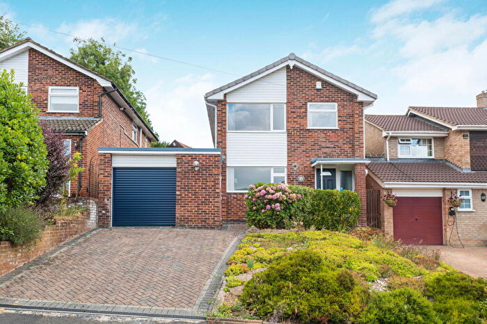 3 Bedroom Detached House For Sale In Badgebury Rise, Marlow, SL7