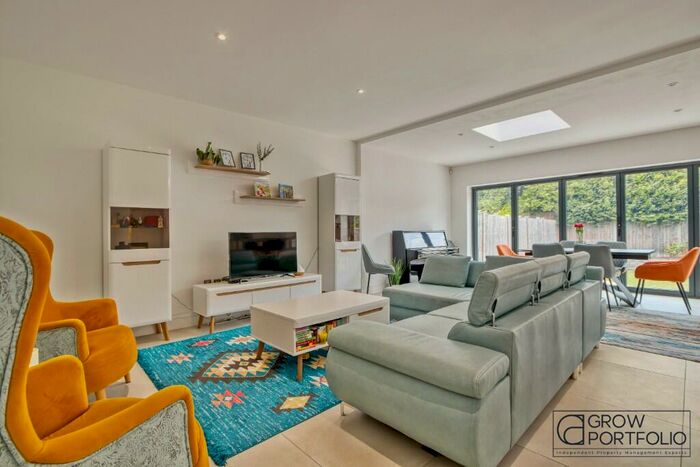 4 Bedroom Semi-Detached House To Rent In Beechcroft Gardens, Wembley, Middlesex, HA9