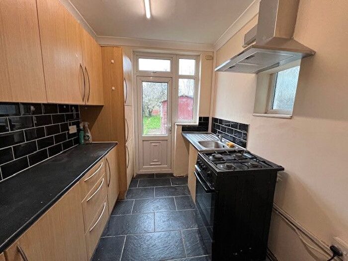 3 Bedroom Semi Detached House To Rent In Bawdsey Avenue, Ilford, IG2