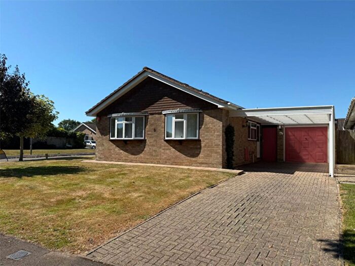 2 Bedroom Bungalow For Sale In Frys Lane, Everton, Lymington, Hampshire, SO41