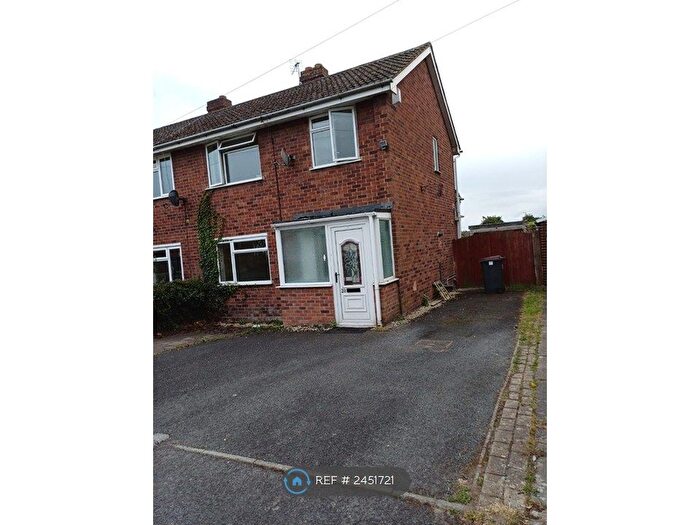 3 Bedroom Semi-Detached House To Rent In St. Chads Close, Telford, TF1