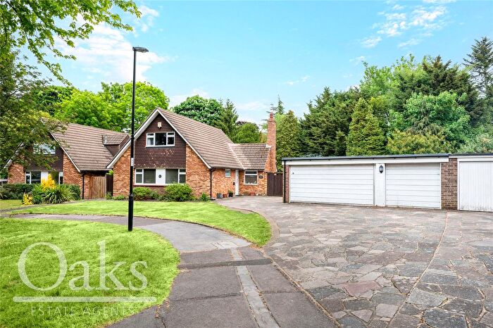 4 Bedroom Detached House For Sale In Rochester Gardens, Croydon, CR0