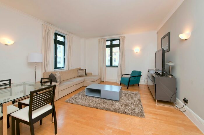 2 Bedroom Flat To Rent In East Block, County Hall, Forum Magnum Square, London, SE1