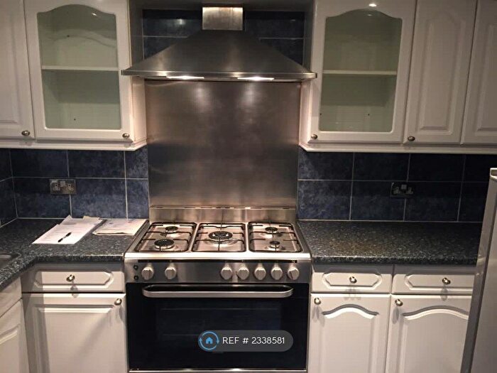 1 Bedroom Flat To Rent In Balmoral Road, Sutton At Hone, Dartford, DA4