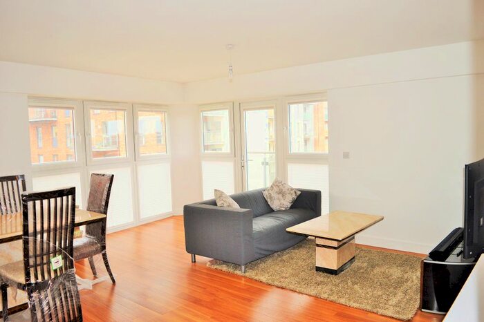 3 Bedroom Flat To Rent In Academy Way, Barking &amp; Dagenham, RM8