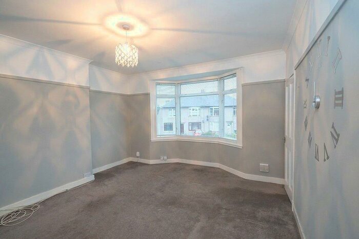 2 Bedroom Apartment To Rent In Crewe Road West, Pilton, Edinburgh, EH5