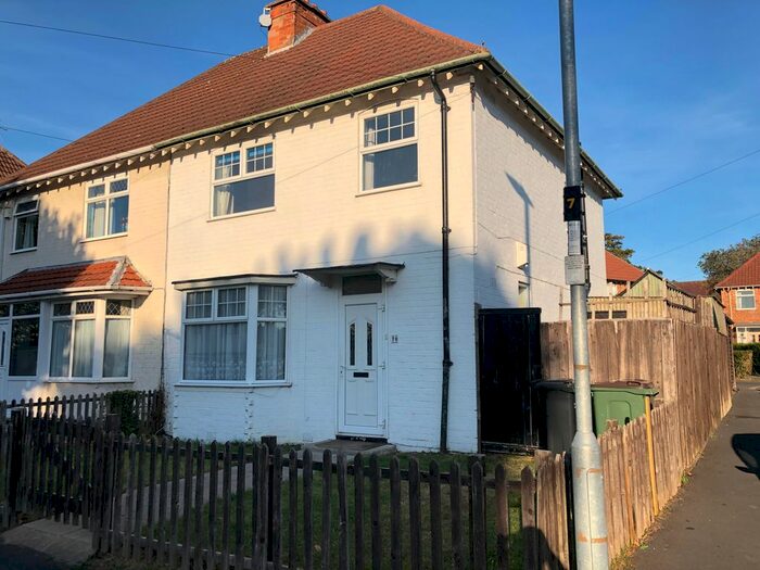 3 Bedroom Semi-Detached House To Rent In Parkland Drive, Oadby, Leicester LE2