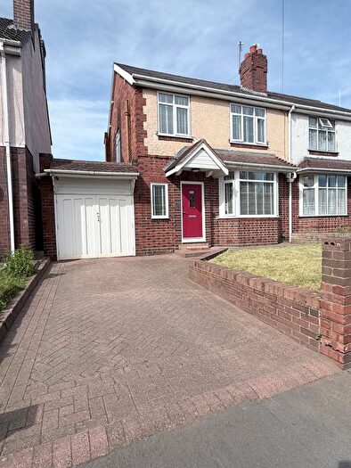 3 Bedroom Semi Detached House For Sale In Hall Green Road, West Bromwich, B71