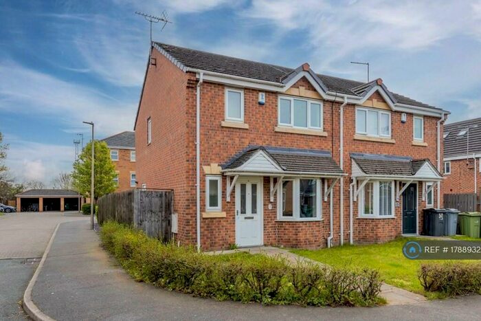 3 Bedroom Semi-Detached House To Rent In Goode Way, Crewe, CW2