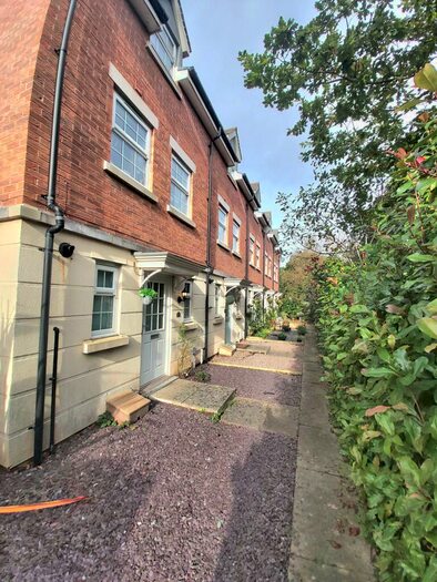 1 Bedroom Town House To Rent In Room Smithers Close, CW5