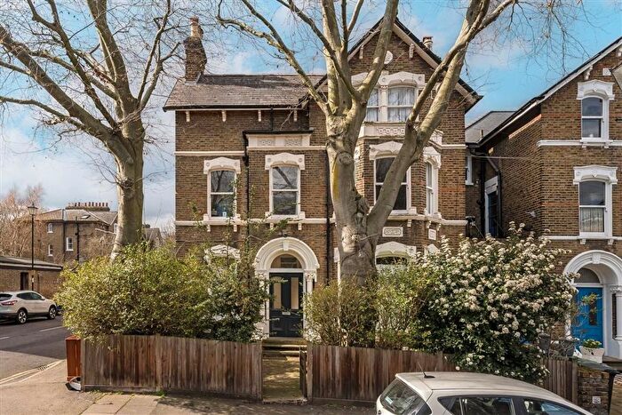 2 Bedroom Flat For Sale In Tyrwhitt Road, Brockley, SE4