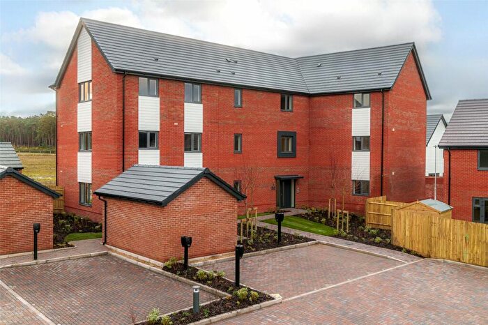 2 Bedroom Apartment To Rent In Goodwood Crescent, Crowthorne, Bracknell Forest, RG45