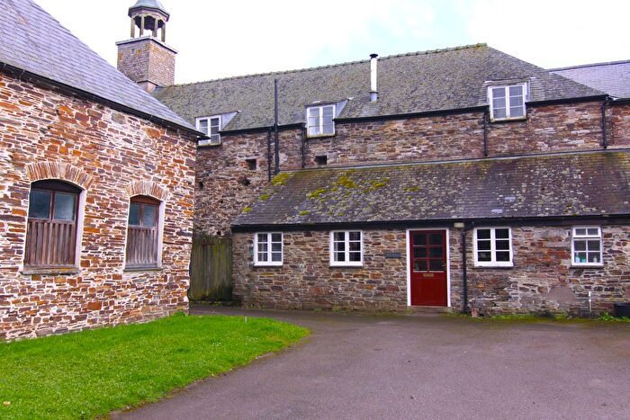 2 Bedroom Flat To Rent In Lewdown, Okehampton, Devon, EX20