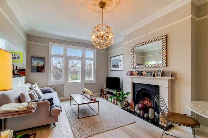 1 Bedroom Flat To Rent In Leathwaite Road, Between The Commons, SW11