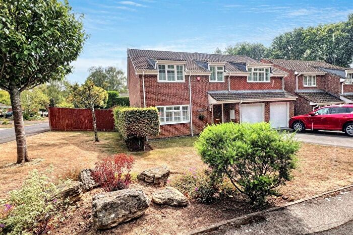 4 Bedroom Detached House For Sale In Boyatt Wood, SO50