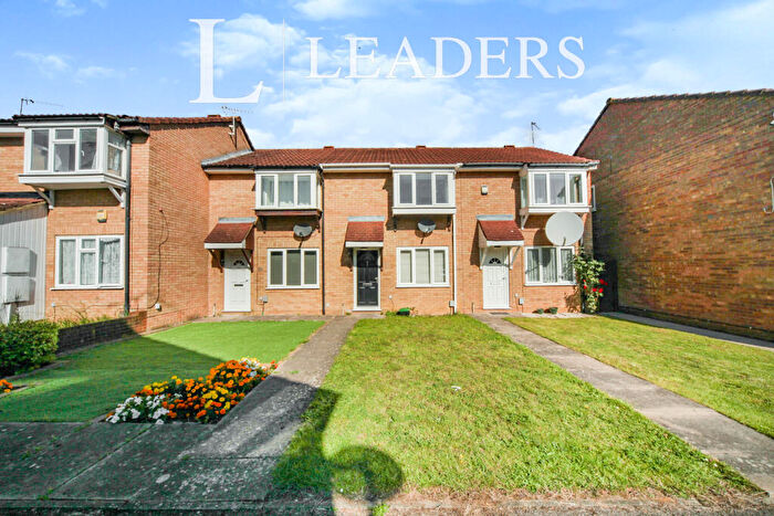 2 Bedroom House To Rent In Coltsfoot Green, Luton, LU4