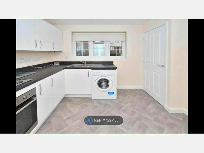2 Bedroom Semi-Detached House To Rent In Fourdrinier Street, Stoke-On-Trent, ST1