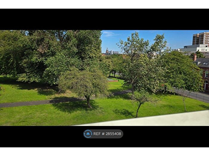 1 Bedroom Flat To Rent In Hanover Square, Leeds, LS3